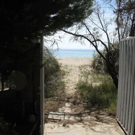Absolutely Unique Double Beach House * קאלוגריה